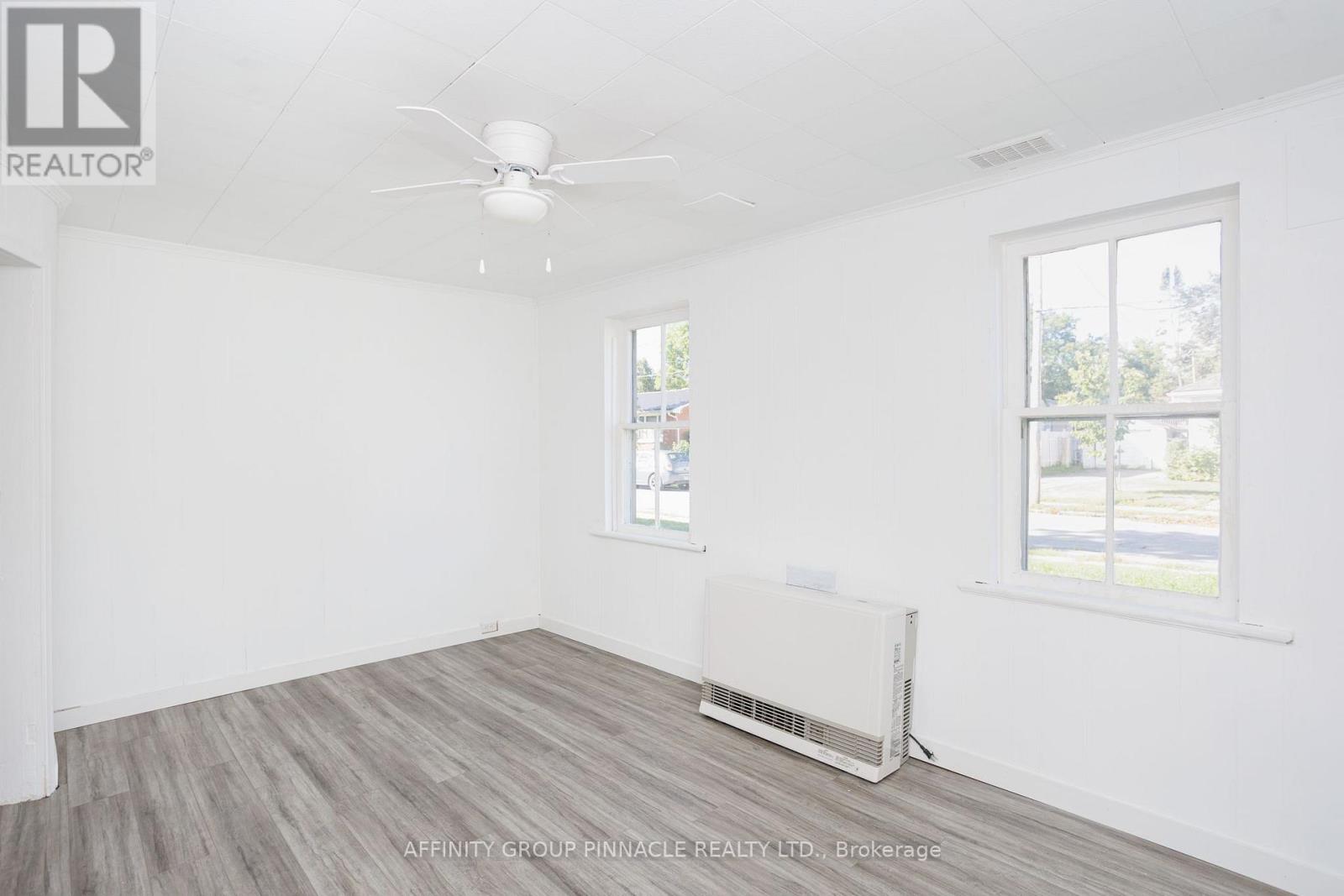 6 Duke Street, Kawartha Lakes, Ontario  K9V 2K4 - Photo 11 - X12452788
