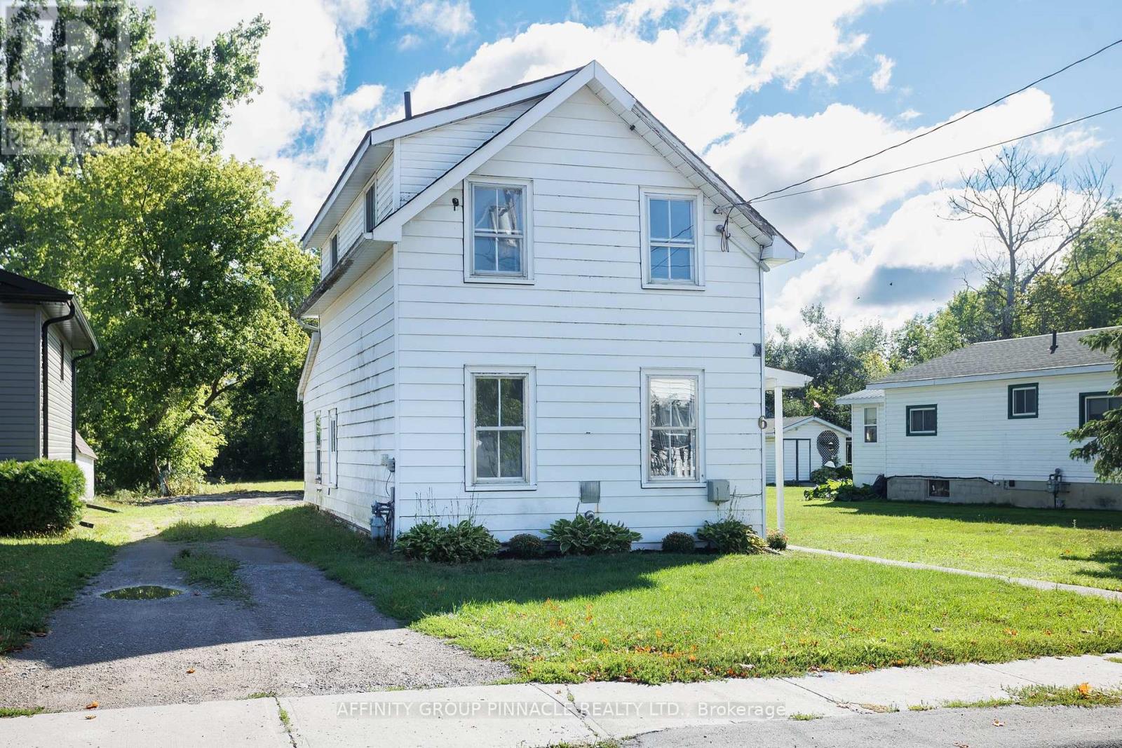 6 Duke Street, Kawartha Lakes, Ontario  K9V 2K4 - Photo 2 - X12452788