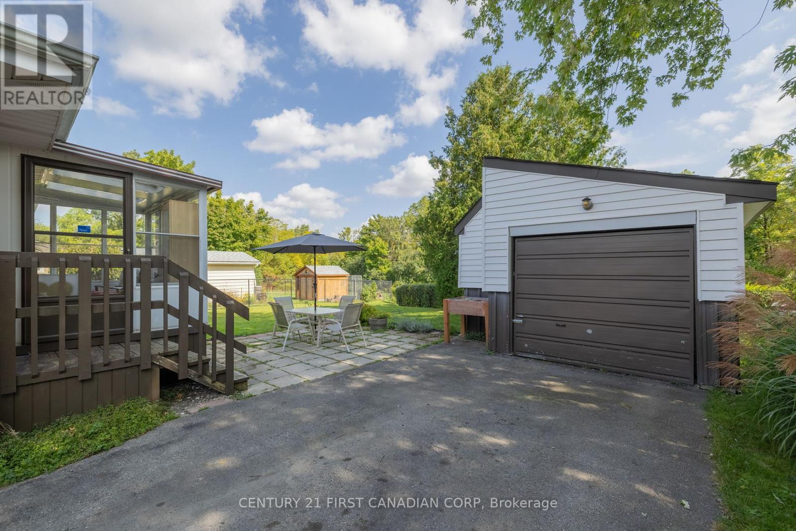 460 Beachwood Avenue, London South, Ontario  N6J 3K1 - Photo 2 - X12452782