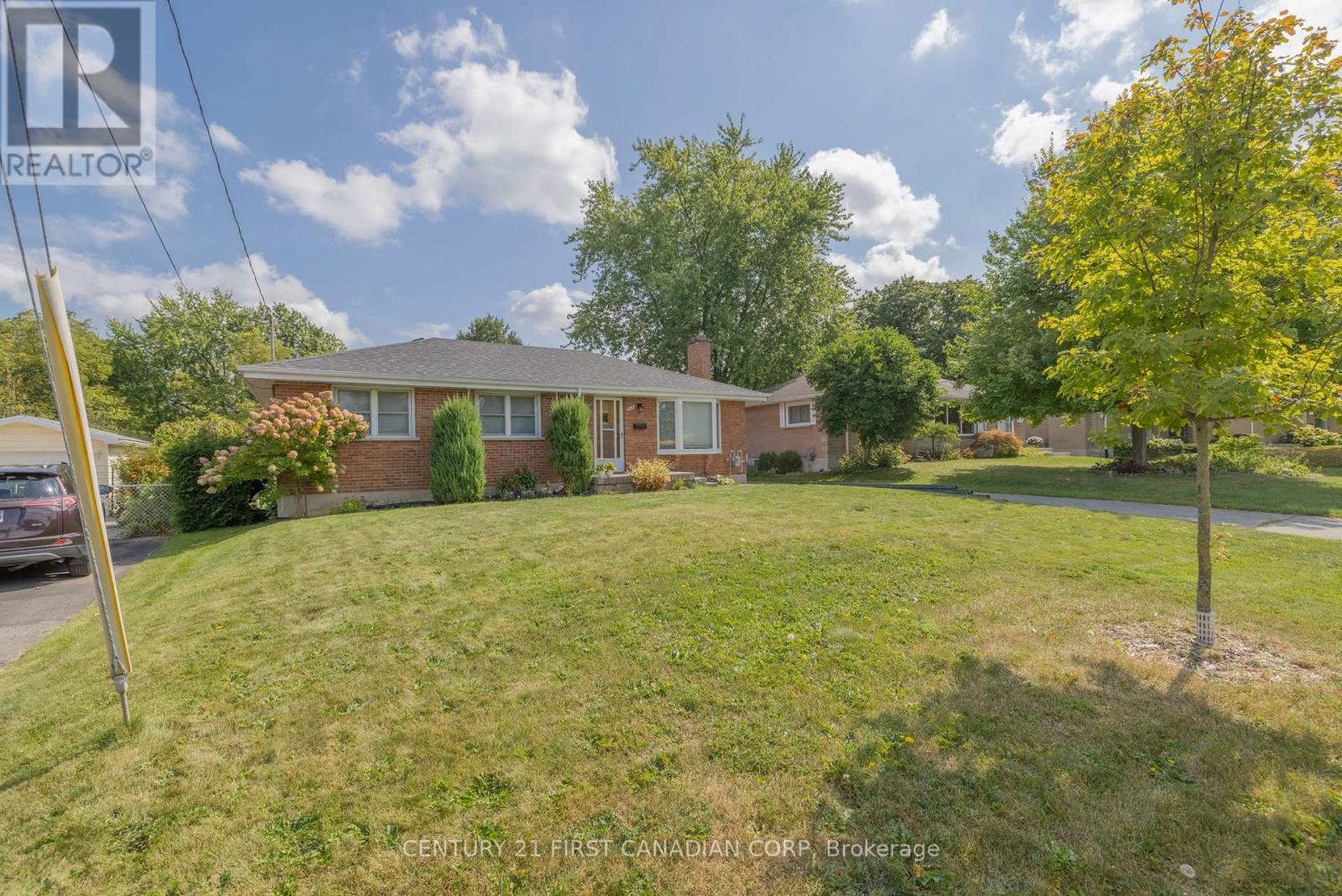 460 Beachwood Avenue, London South, Ontario  N6J 3K1 - Photo 26 - X12452782