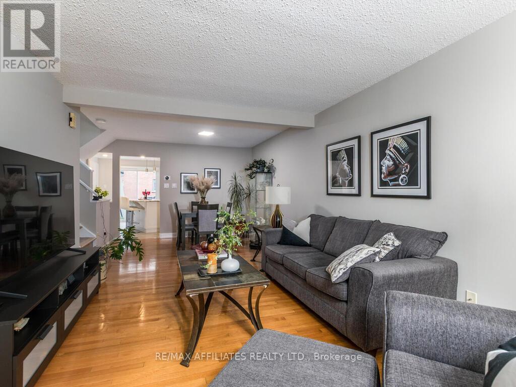 203 Booth Street, Ottawa, Ontario  K1R 7V4 - Photo 10 - X12452787