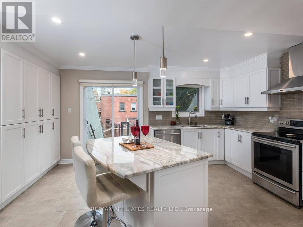 203 Booth Street, Ottawa, Ontario  K1R 7V4 - Photo 14 - X12452787