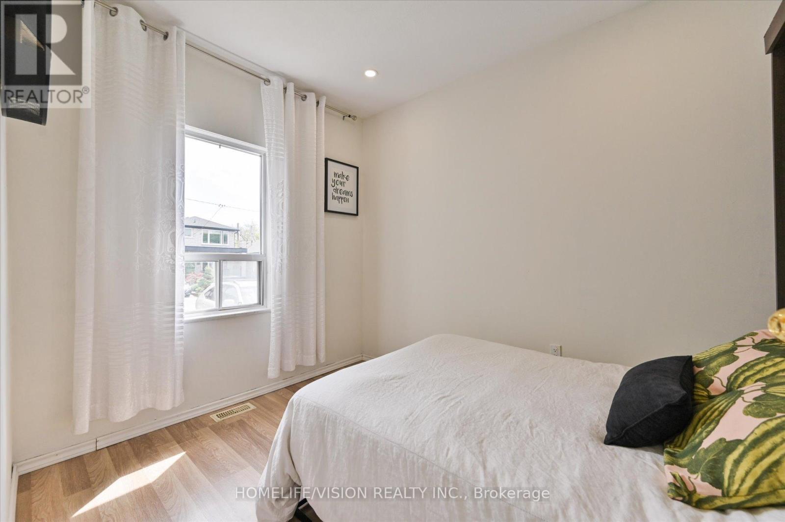 406 Nairn Avenue, Toronto, Ontario  M6E 4J3 - Photo 18 - W12452666