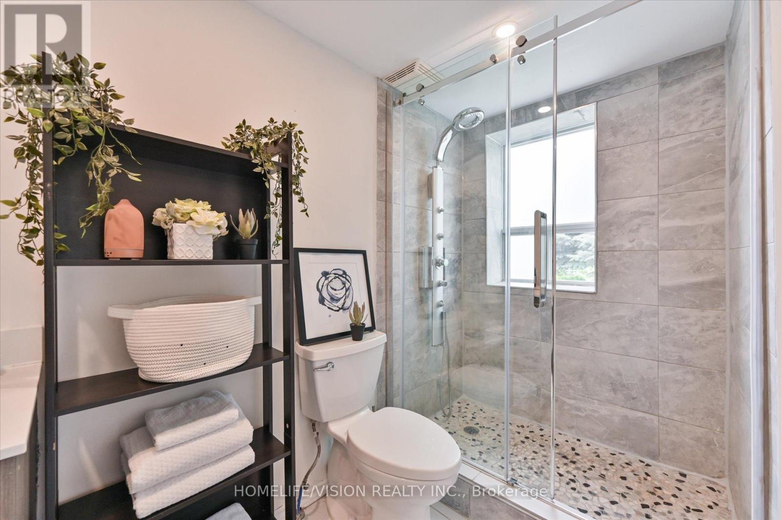 406 Nairn Avenue, Toronto, Ontario  M6E 4J3 - Photo 22 - W12452666