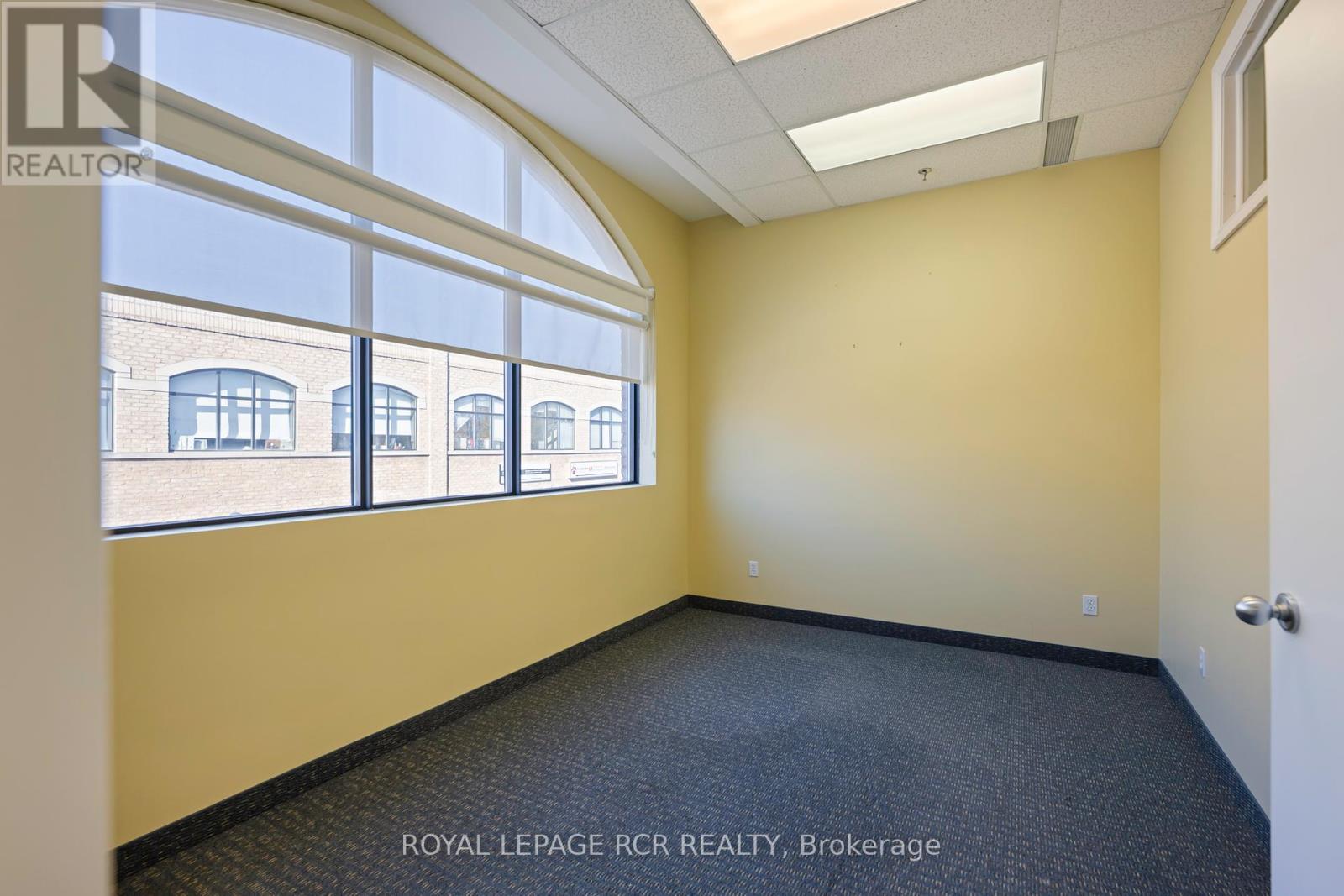 201, 202, 203, 204, 205 - 190 Broadway, Orangeville, Ontario  L9W 1K3 - Photo 17 - W12452684