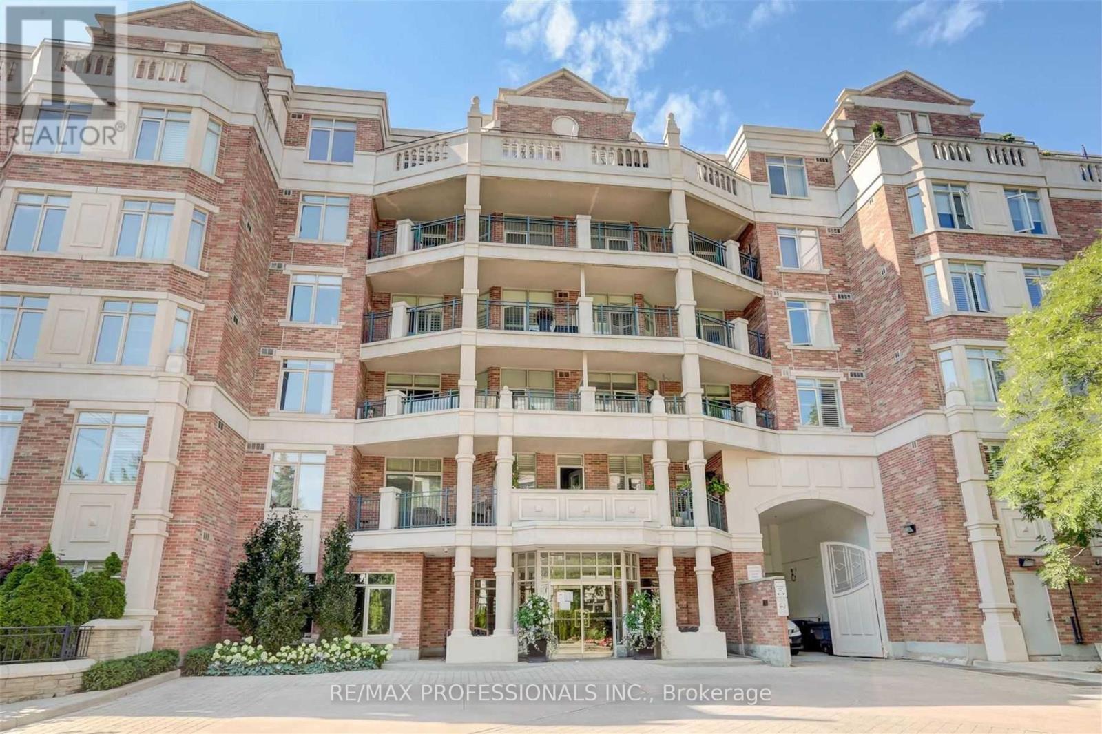 305 - 10 OLD MILL TRAIL, Toronto, Ontario