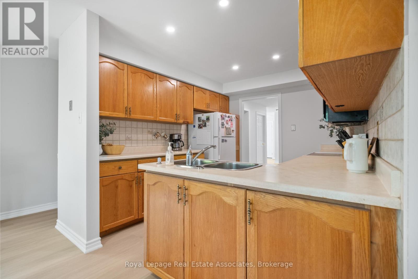 3439 Mulcaster Road, Mississauga, Ontario  L5L 5B1 - Photo 15 - W12452705