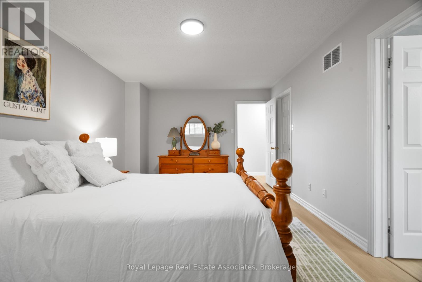 3439 Mulcaster Road, Mississauga, Ontario  L5L 5B1 - Photo 31 - W12452705
