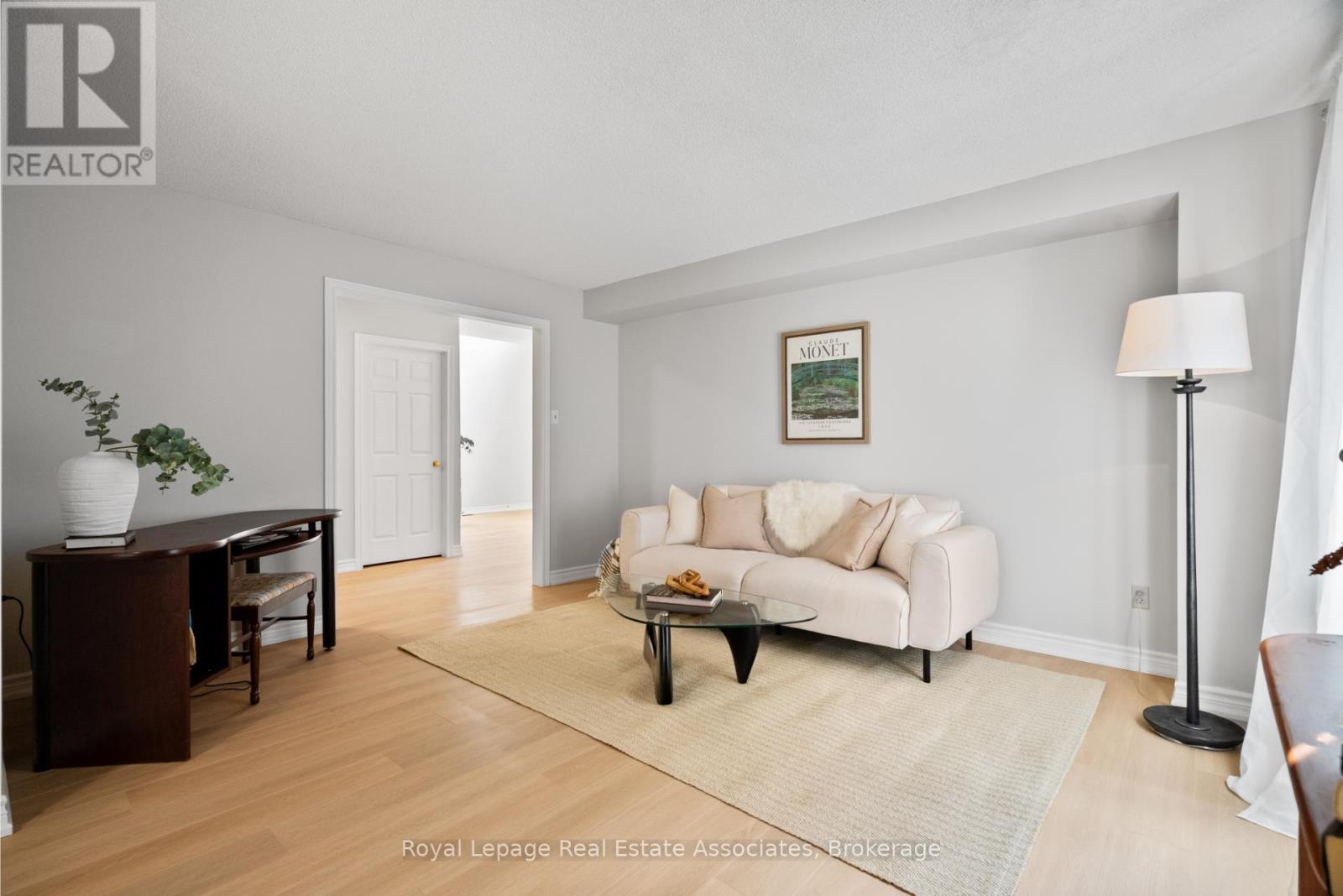 3439 Mulcaster Road, Mississauga, Ontario  L5L 5B1 - Photo 6 - W12452705