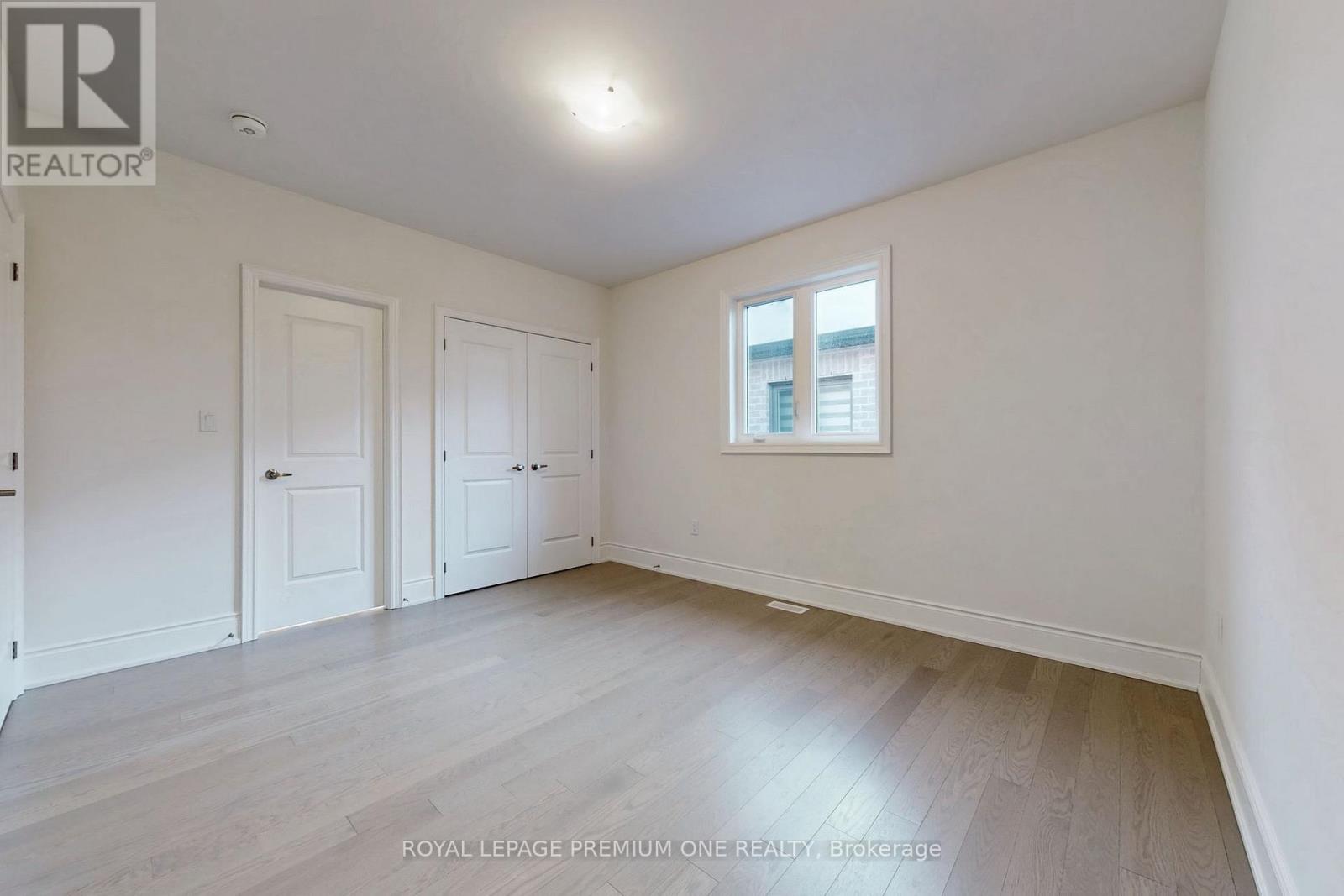 44 James Walker Avenue, Caledon (Caledon East), Ontario  L7C 1R5 - Photo 11 - W12452715