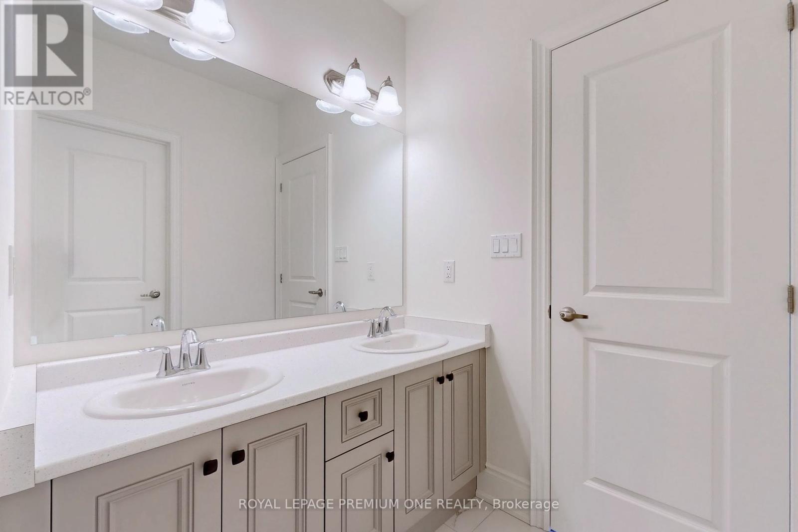 44 James Walker Avenue, Caledon (Caledon East), Ontario  L7C 1R5 - Photo 35 - W12452715