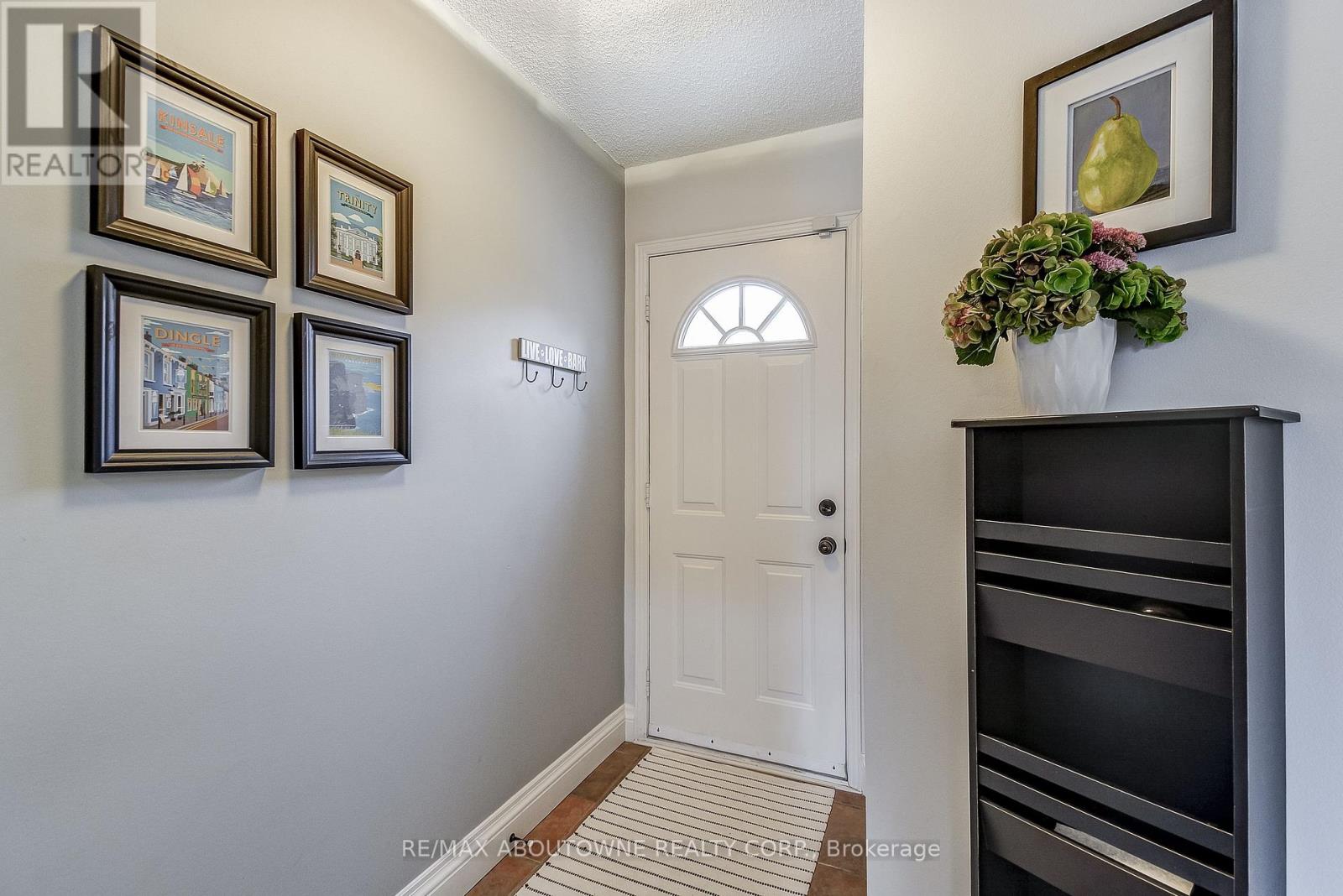 418 - 895 Maple Avenue, Burlington (Brant), Ontario  L7S 2H7 - Photo 6 - W12452721