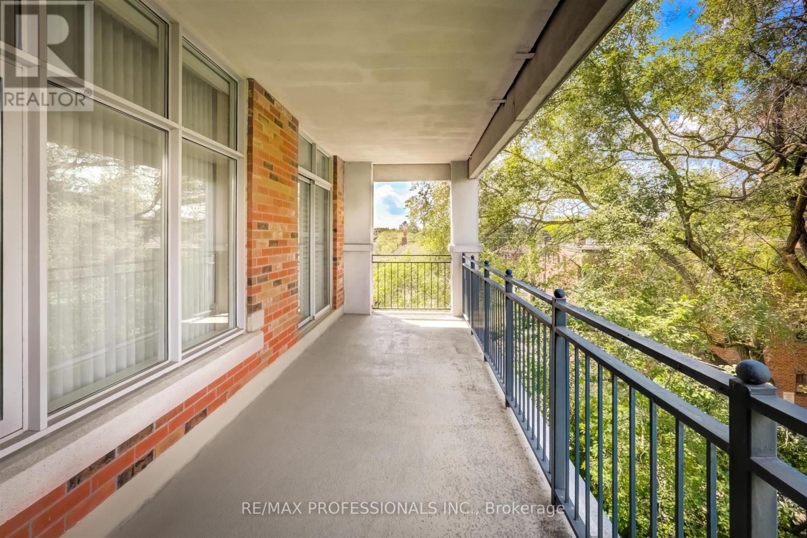 503 - 12 Old Mill Trail, Toronto, Ontario  M8X 2Z4 - Photo 18 - W12452729