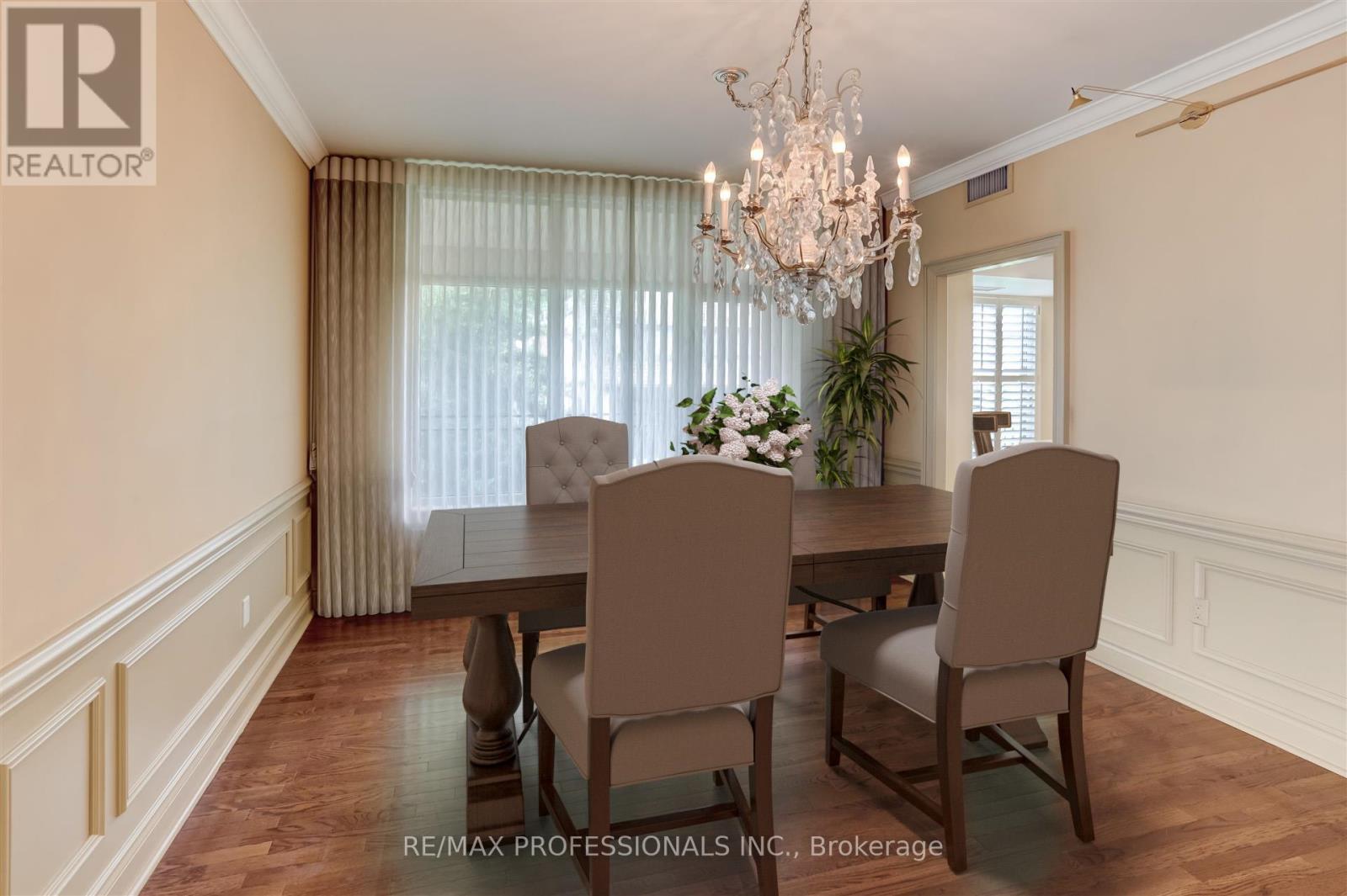 503 - 12 Old Mill Trail, Toronto, Ontario  M8X 2Z4 - Photo 6 - W12452729