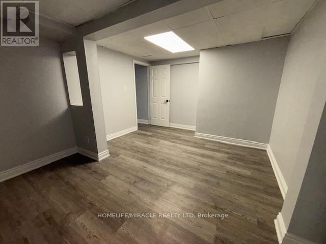 62 Cannon Crescent, Brampton, Ontario  L6Y 4L7 - Photo 2 - W12452731