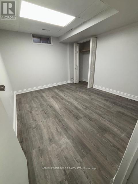 62 Cannon Crescent, Brampton, Ontario  L6Y 4L7 - Photo 3 - W12452731