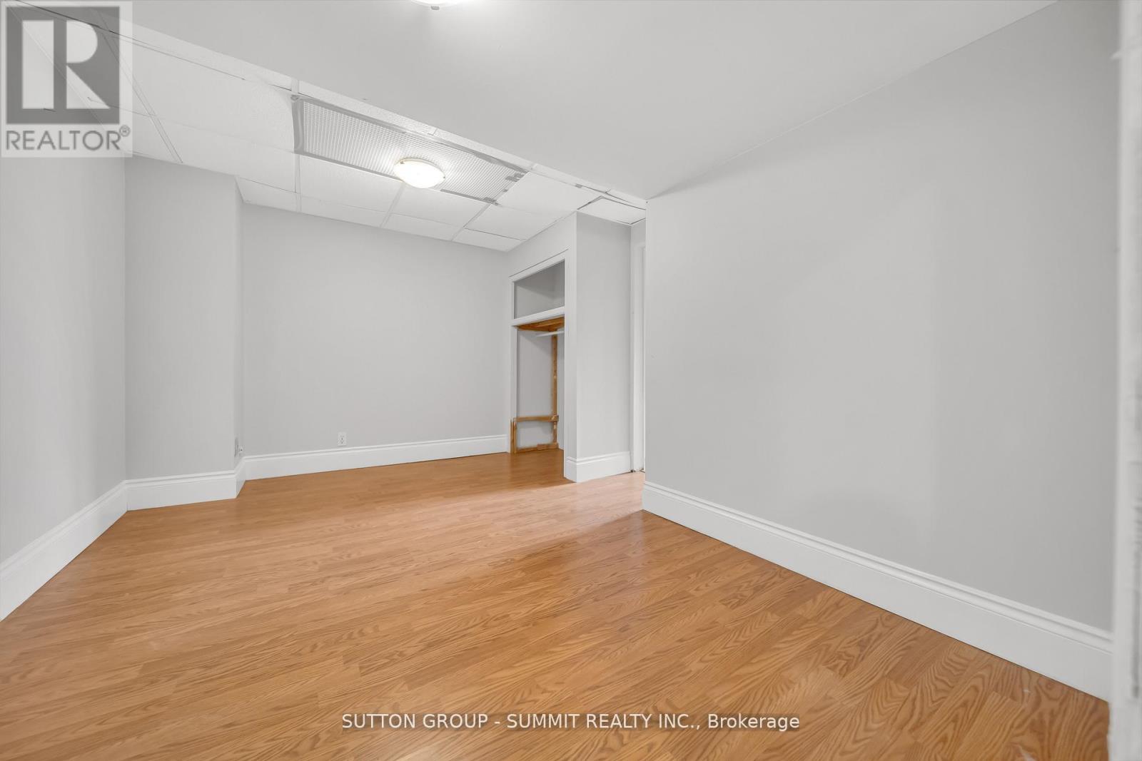 465 Seaton Drive, Oakville, Ontario  L5L 3Y3 - Photo 37 - W12452739