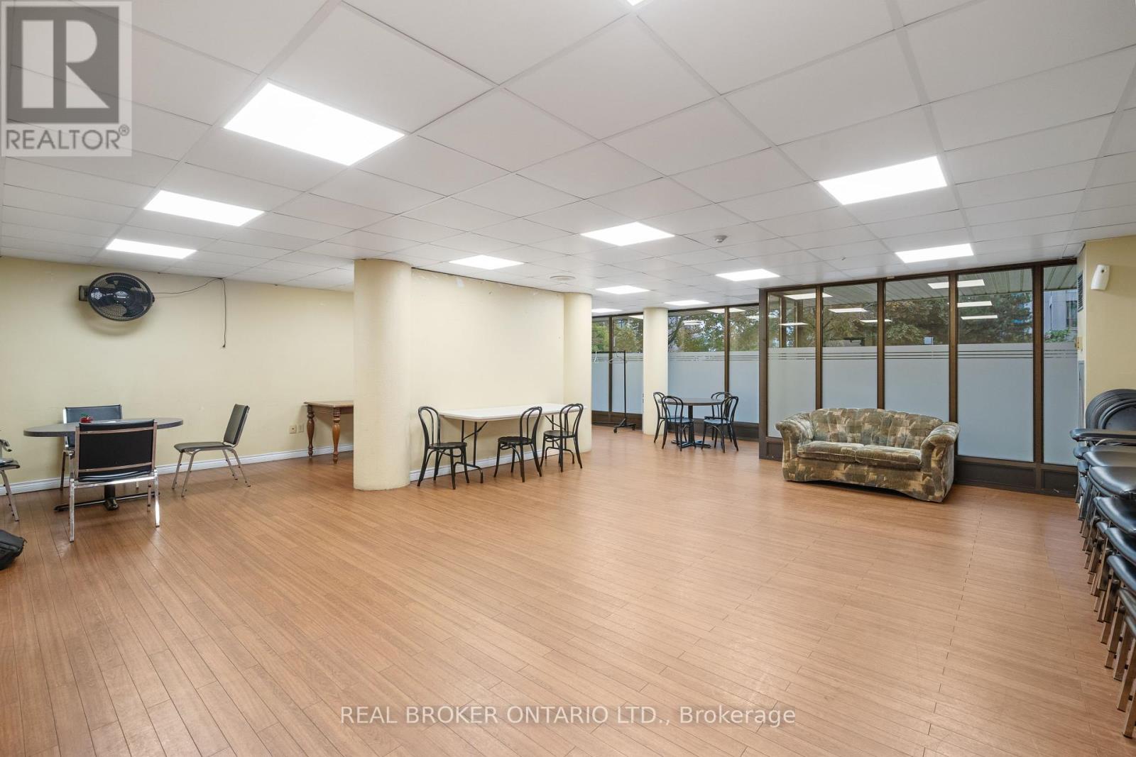 1402 - 10 Markbrook Lane, Toronto, Ontario  M9V 5E3 - Photo 20 - W12452740