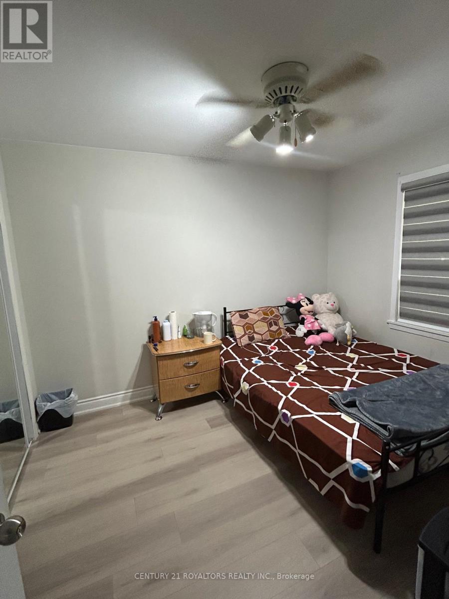 121 Denison Avenue, Brampton, Ontario  L6X 1E9 - Photo 15 - W12452745