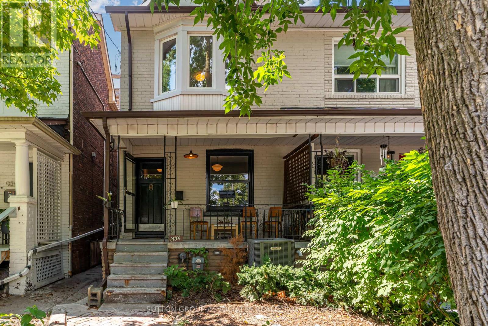 960 Shaw Street, Toronto, Ontario  M6G 3M7 - Photo 1 - W12452746