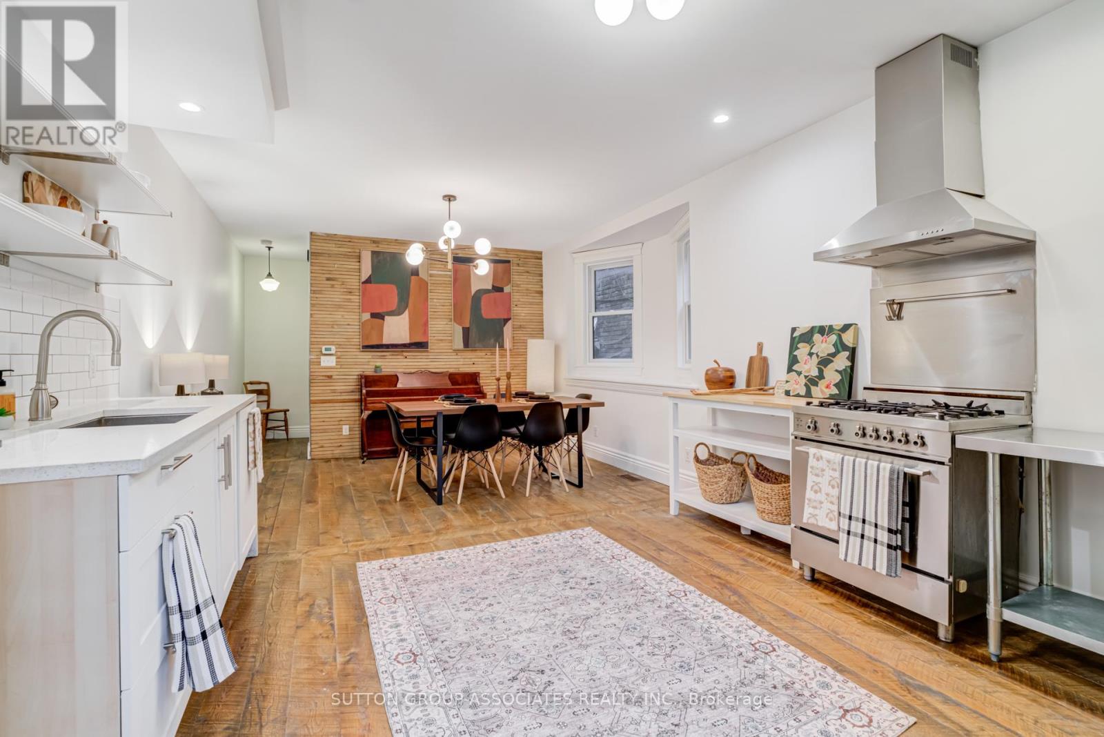 960 Shaw Street, Toronto, Ontario  M6G 3M7 - Photo 12 - W12452746