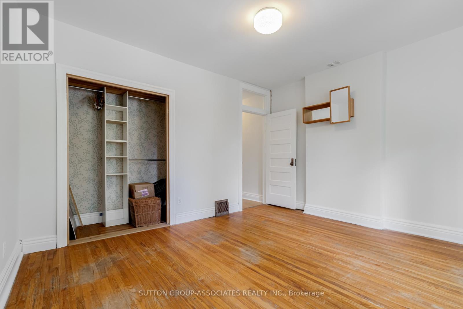 960 Shaw Street, Toronto, Ontario  M6G 3M7 - Photo 21 - W12452746