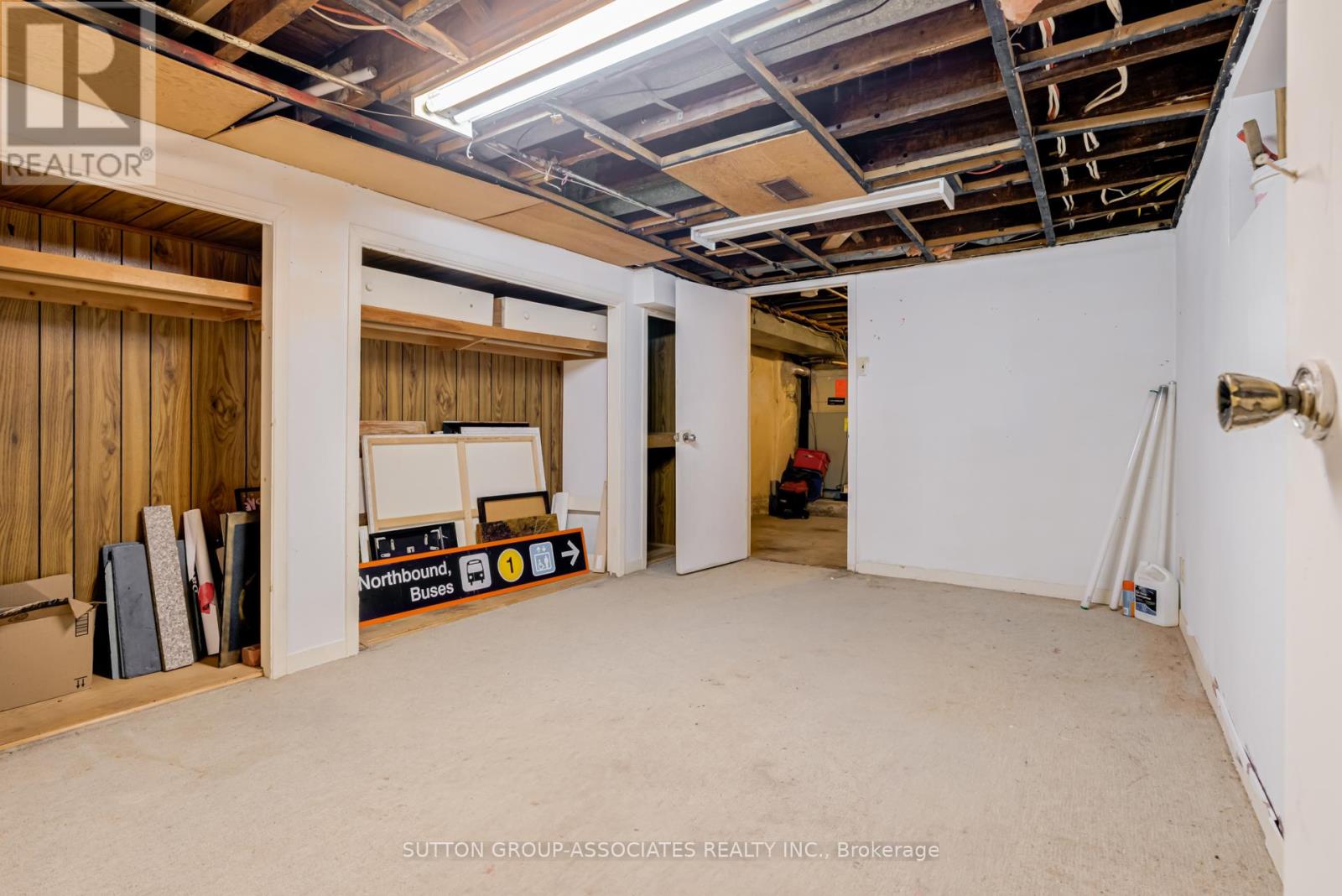 960 Shaw Street, Toronto, Ontario  M6G 3M7 - Photo 27 - W12452746