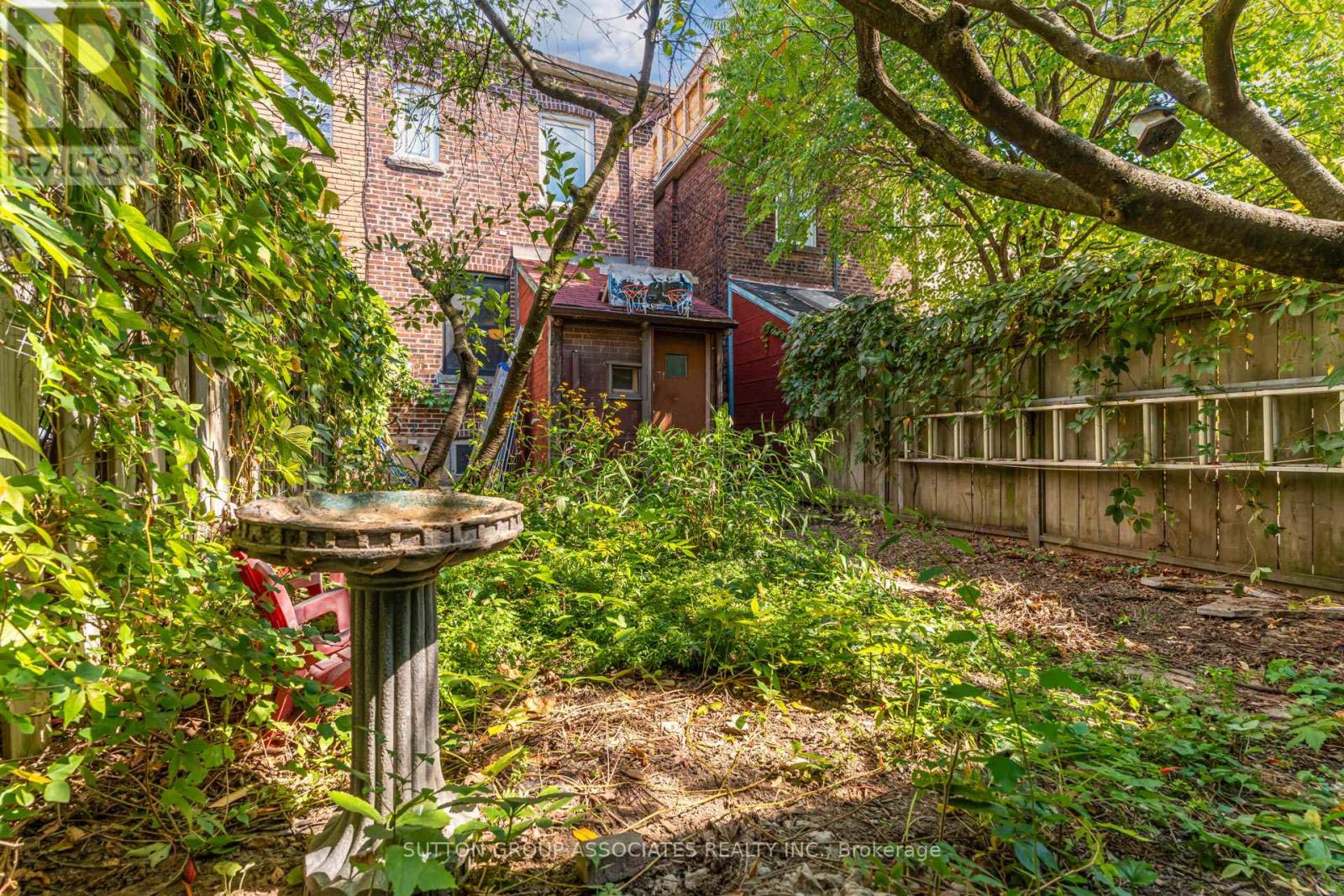 960 Shaw Street, Toronto, Ontario  M6G 3M7 - Photo 29 - W12452746