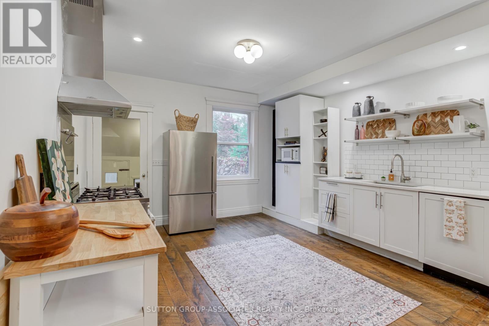 960 Shaw Street, Toronto, Ontario  M6G 3M7 - Photo 6 - W12452746