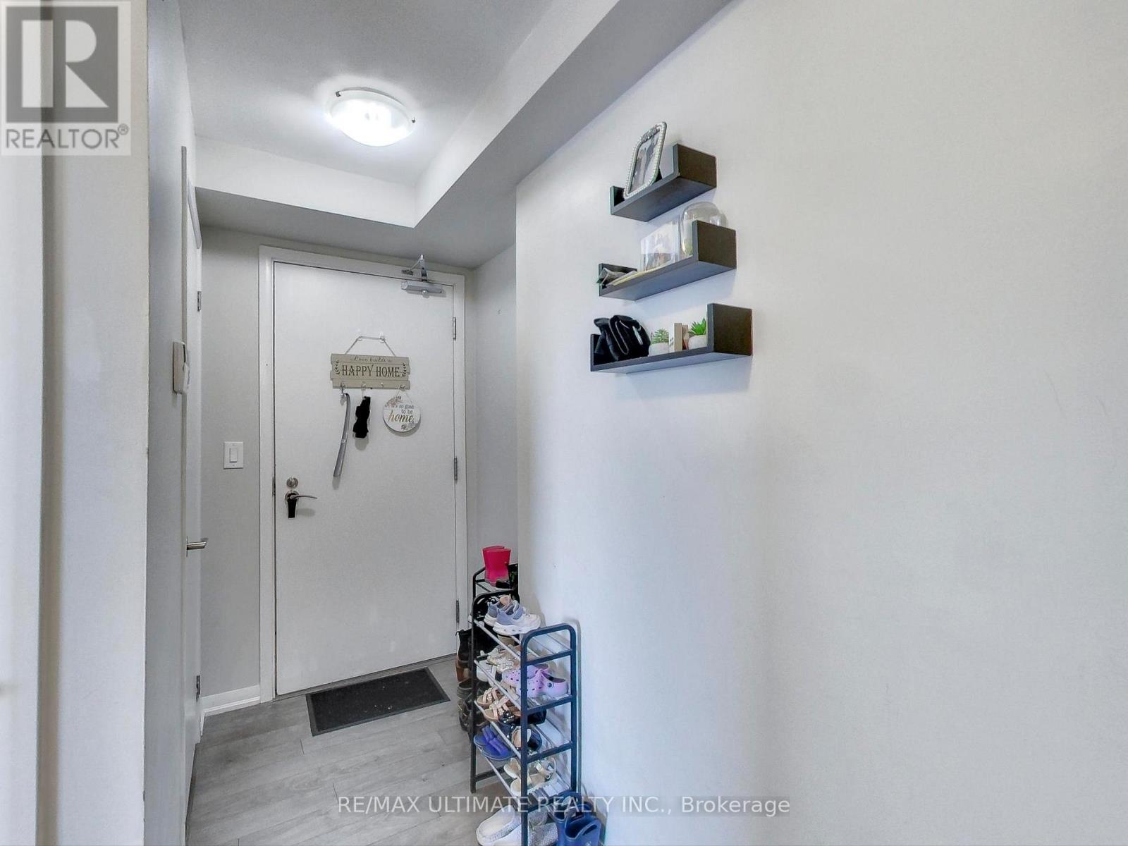 1012 - 3091 Dufferin Street, Toronto, Ontario  M6A 0C4 - Photo 4 - W12452757