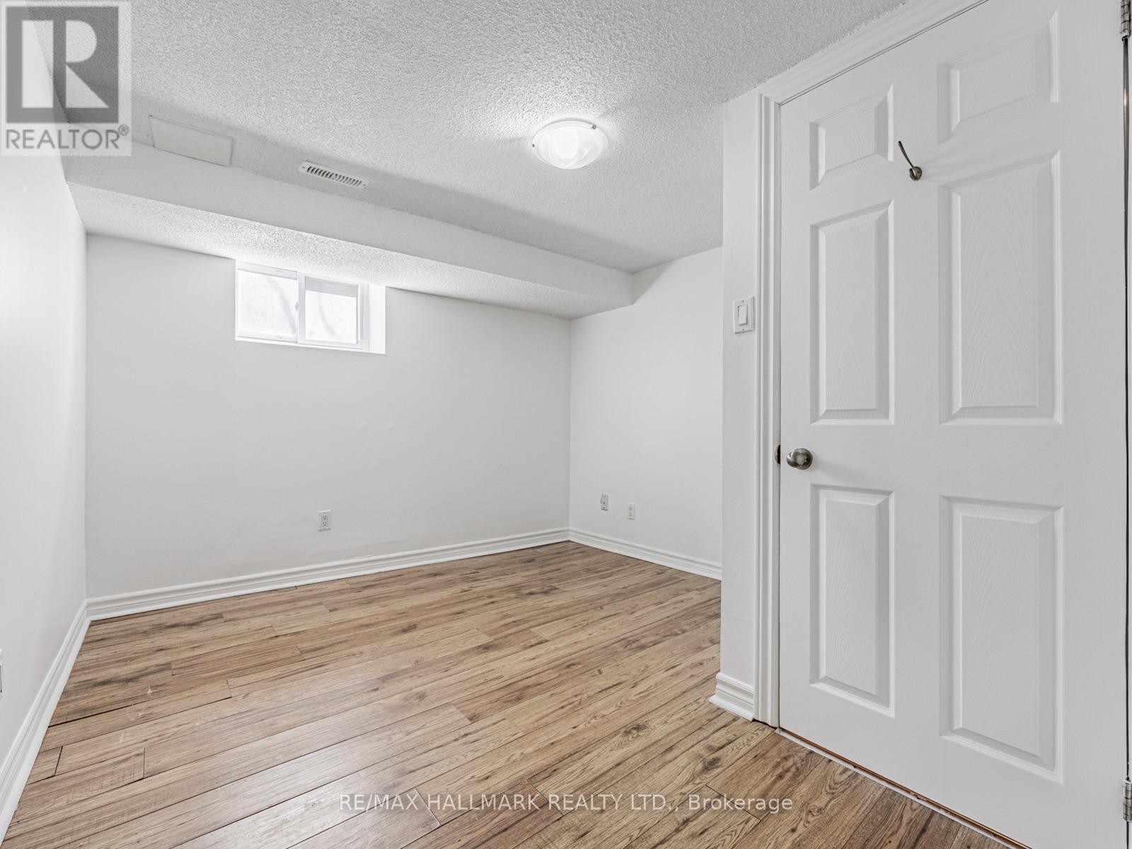 Lower - 8 Redwood Avenue, Toronto, Ontario  M4L 2S6 - Photo 6 - E12443898