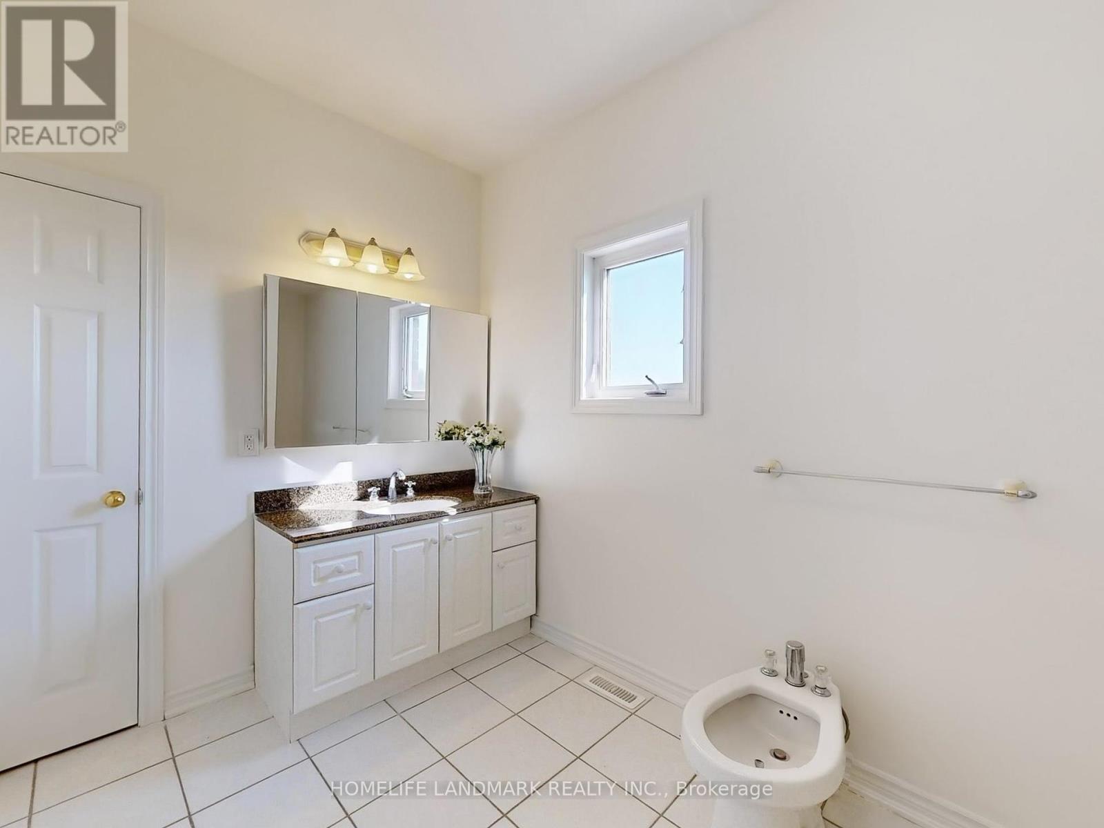3668 Harmony Road N, Oshawa, Ontario  L1H 8L7 - Photo 13 - E12451856