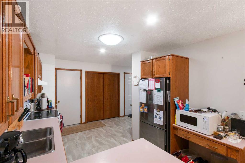 4102 Silverpark Estates Close, Olds, Alberta  T4H 1B4 - Photo 13 - A2263086