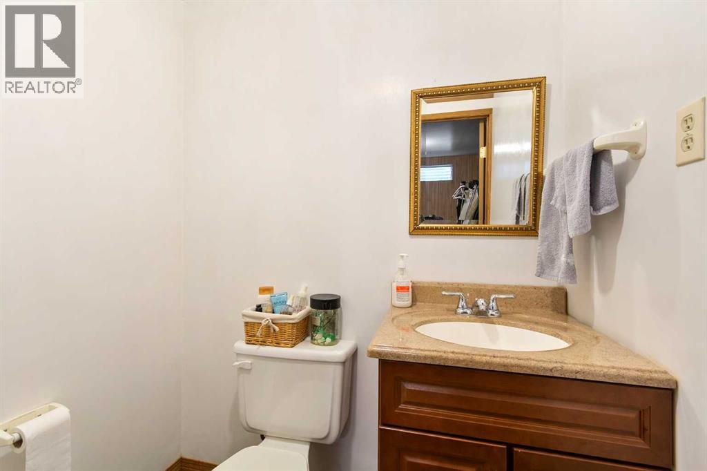4102 Silverpark Estates Close, Olds, Alberta  T4H 1B4 - Photo 25 - A2263086