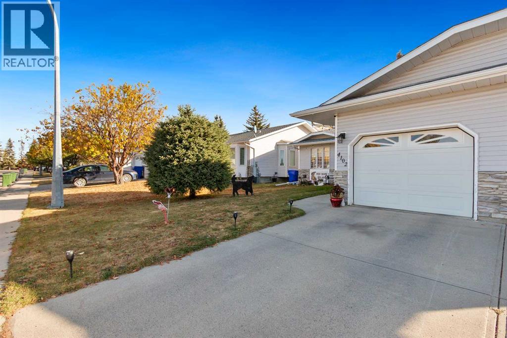 4102 Silverpark Estates Close, Olds, Alberta  T4H 1B4 - Photo 3 - A2263086