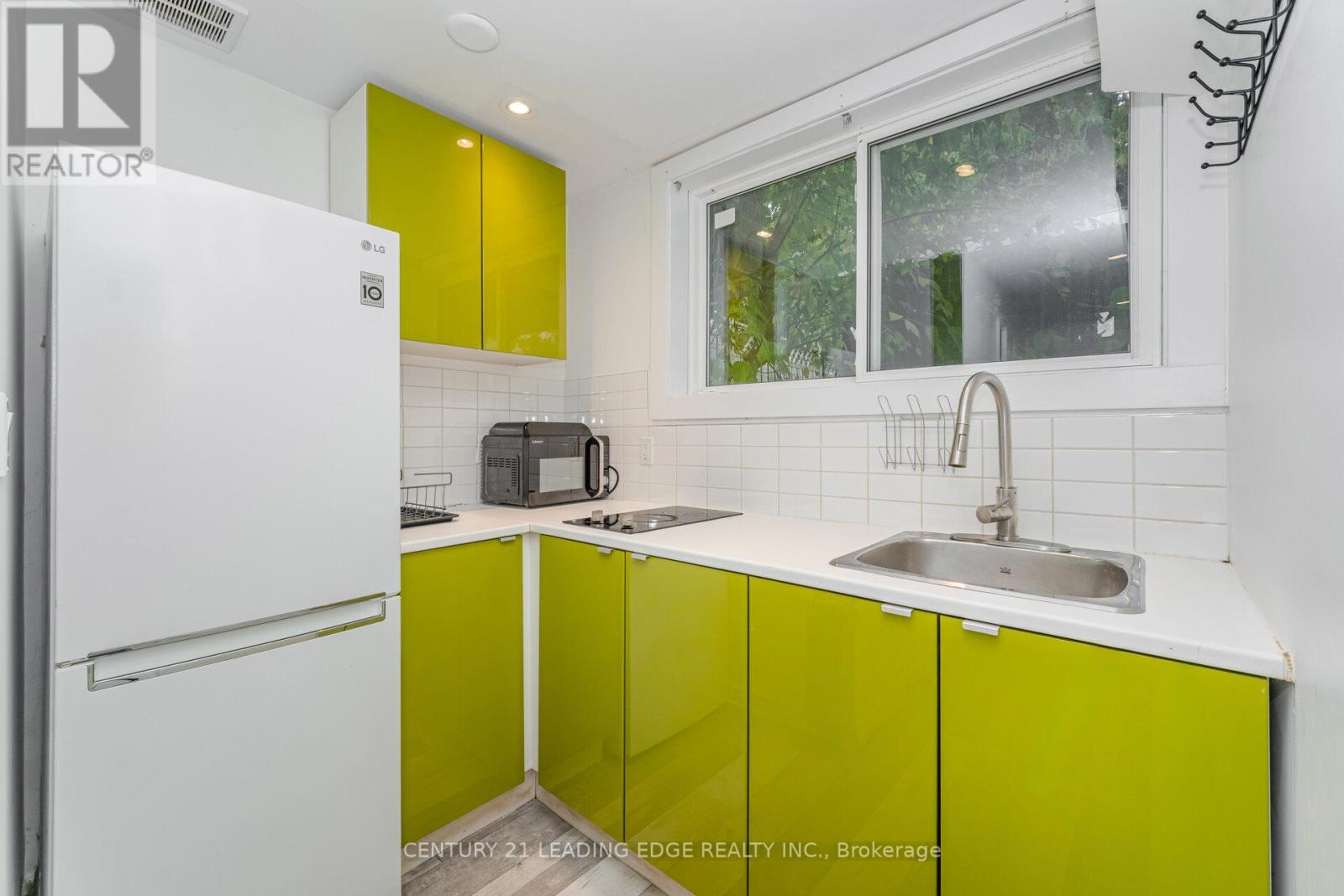 BASEMENT - 138 ALEXANDER ROAD, Newmarket, Ontario