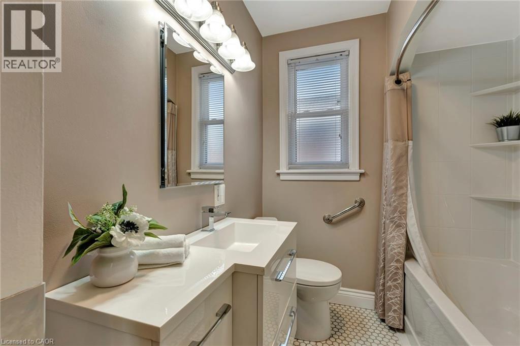131 East 42nd Street, Hamilton, Ontario  L8T 3A2 - Photo 14 - 40777668