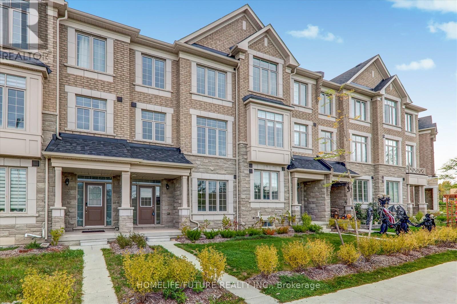 317 Kirkham Drive, Markham, Ontario  L3S 0E9 - Photo 4 - N12450827