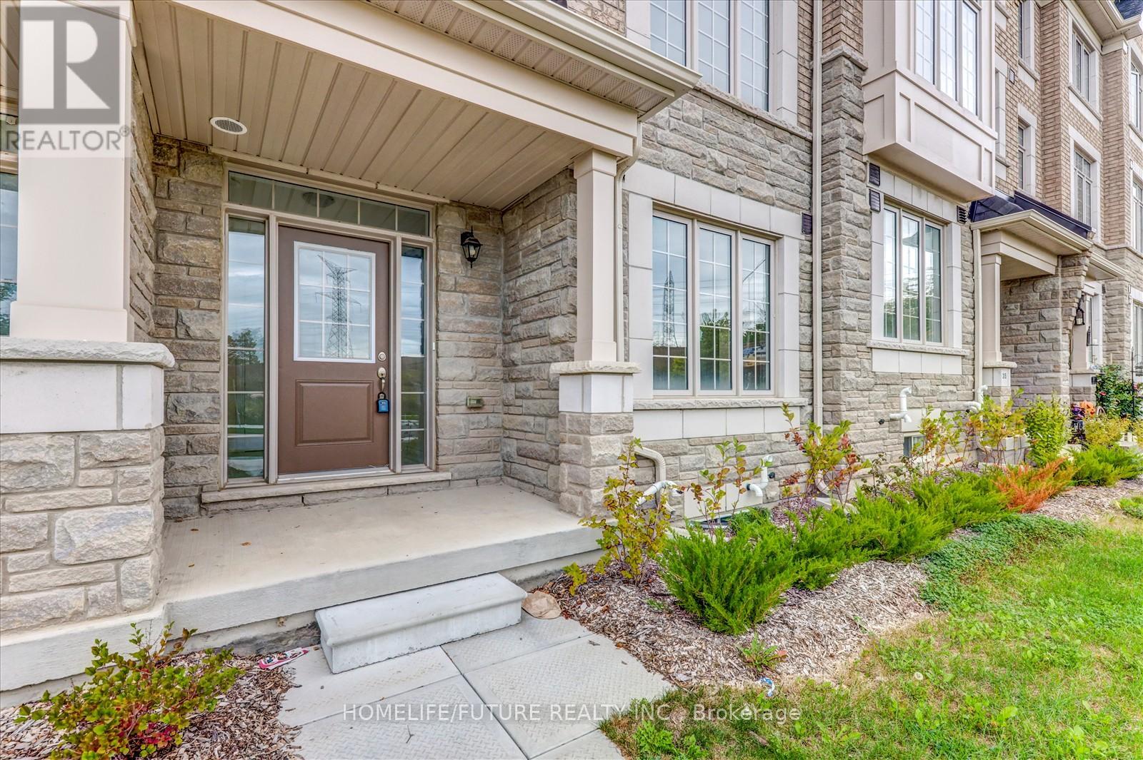 317 Kirkham Drive, Markham, Ontario  L3S 0E9 - Photo 5 - N12450827