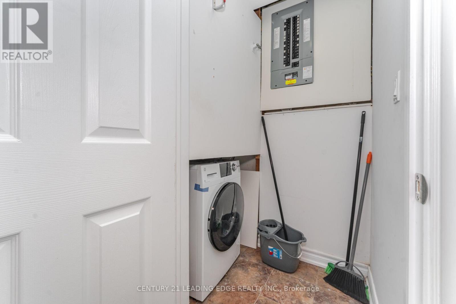 Basement - 138 Alexander Road, Newmarket, Ontario  L3Y 3J5 - Photo 19 - N12447766