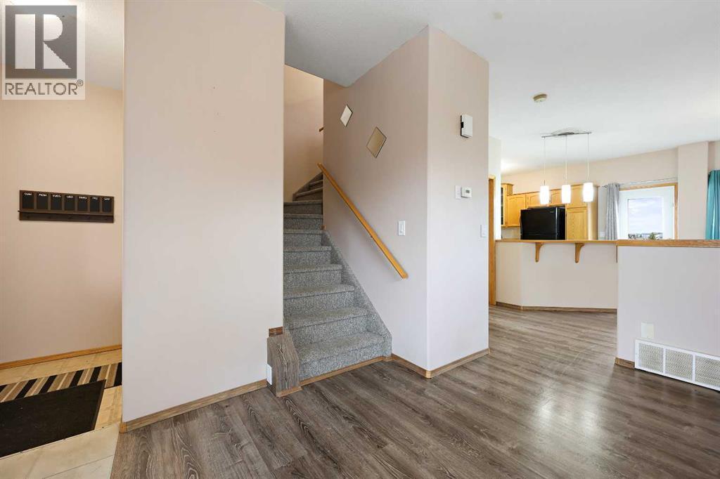 30 Meadowpark Place, Carstairs, Alberta  T0M 0N0 - Photo 17 - A2261073