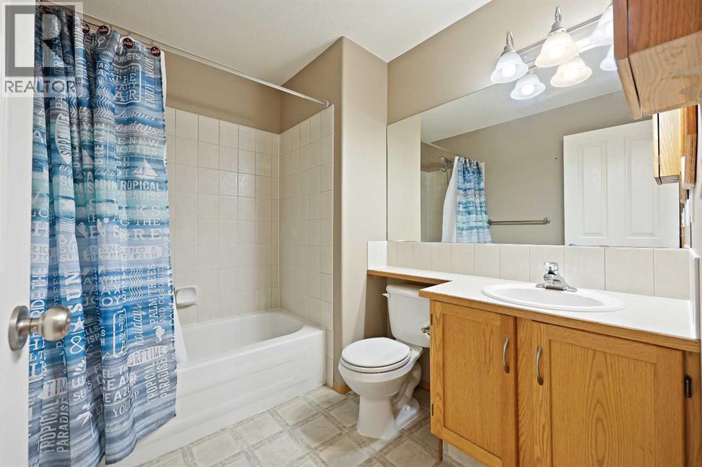 30 Meadowpark Place, Carstairs, Alberta  T0M 0N0 - Photo 24 - A2261073