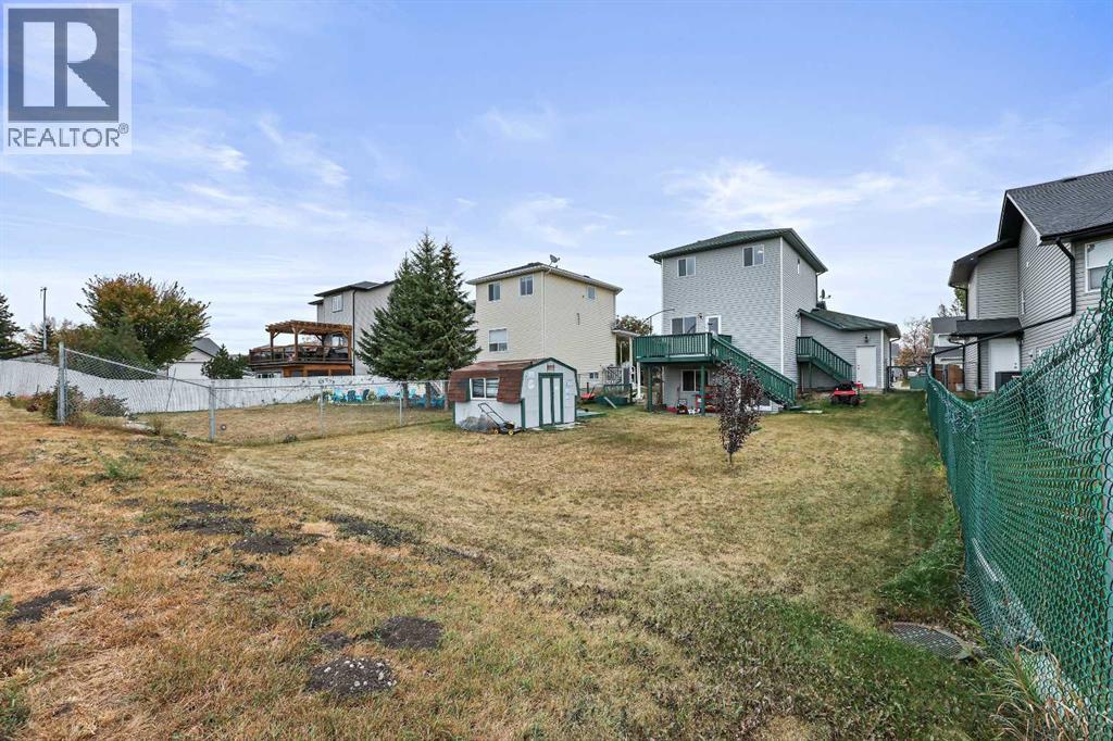 30 Meadowpark Place, Carstairs, Alberta  T0M 0N0 - Photo 40 - A2261073