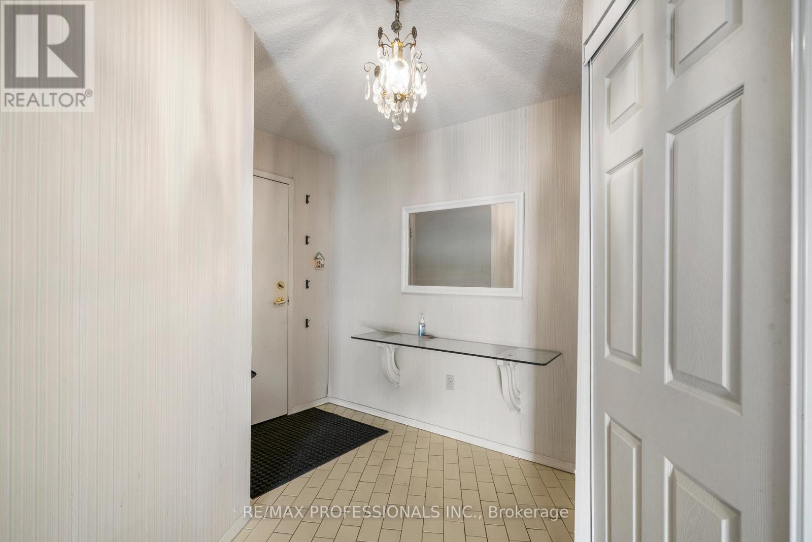 601 - 2010 Islington Avenue, Toronto, Ontario  M9P 3S8 - Photo 17 - W12452712
