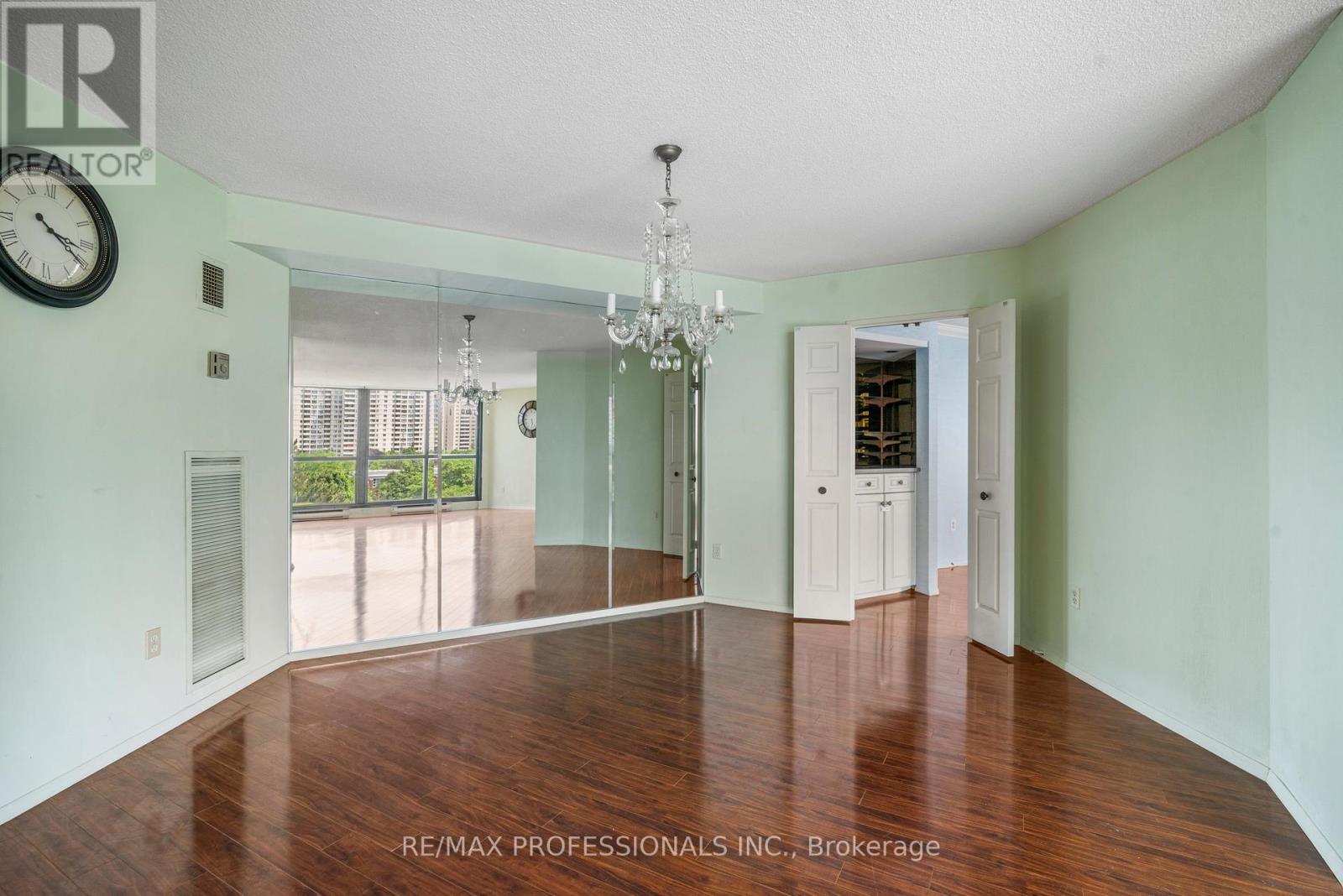 601 - 2010 Islington Avenue, Toronto, Ontario  M9P 3S8 - Photo 8 - W12452712