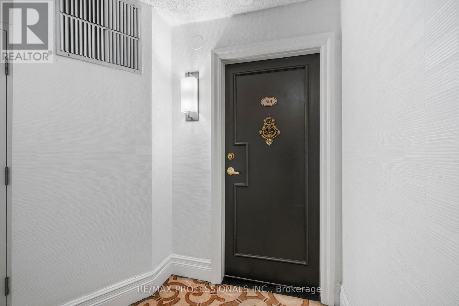 601 - 2010 Islington Avenue, Toronto, Ontario  M9P 3S8 - Photo 4 - W12452712