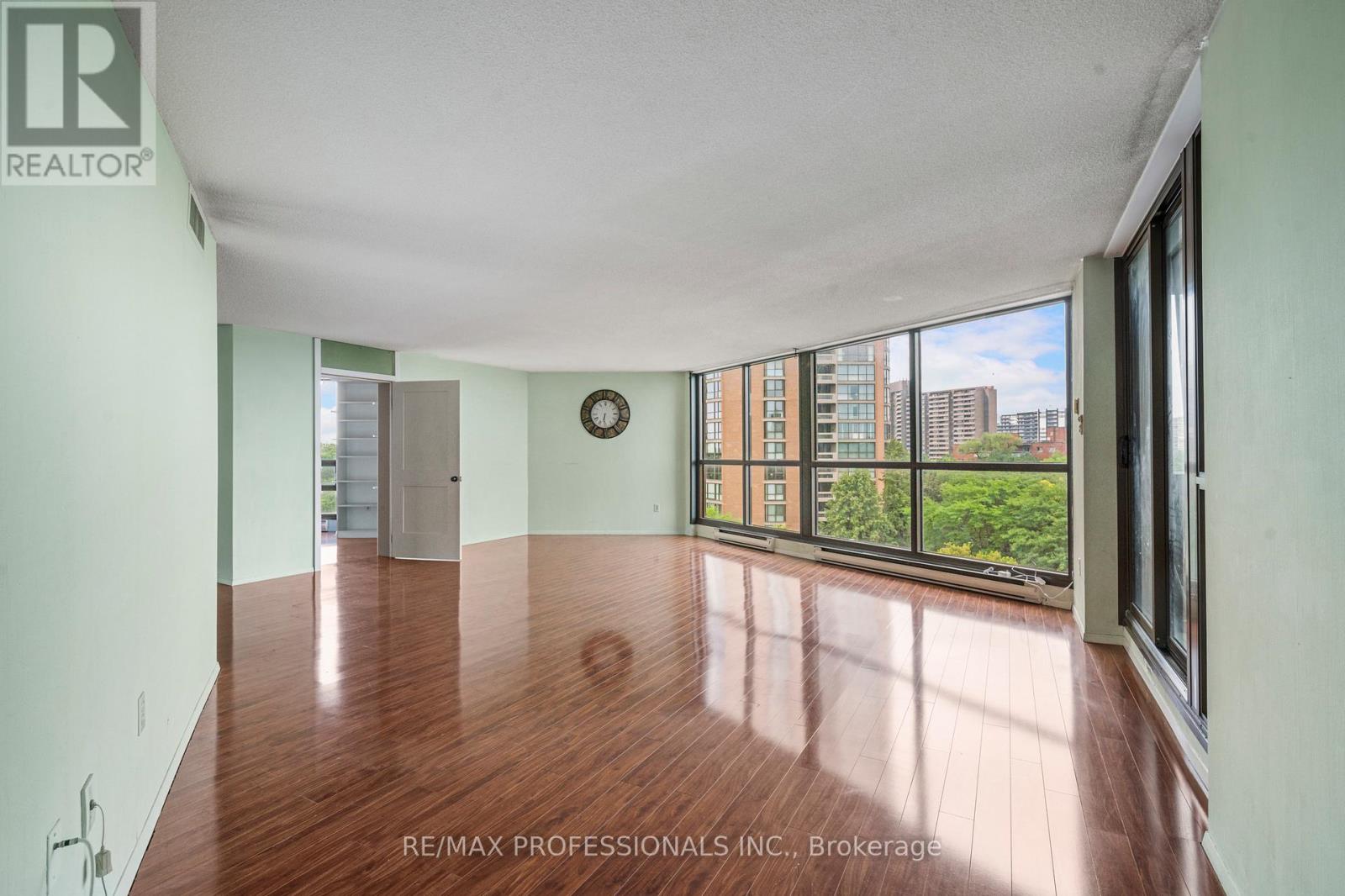 601 - 2010 Islington Avenue, Toronto, Ontario  M9P 3S8 - Photo 5 - W12452712