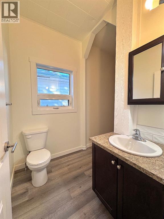 5219 48 Street, Camrose, Alberta  T4V 1M2 - Photo 8 - A2260947