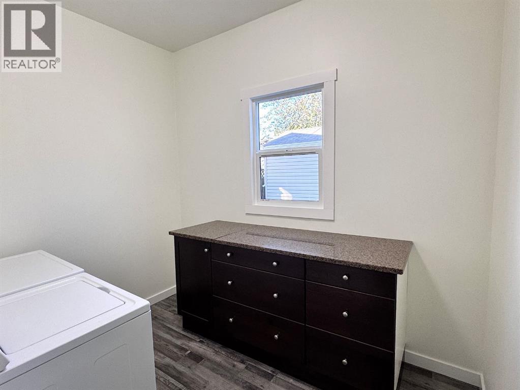 5219 48 Street, Camrose, Alberta  T4V 1M2 - Photo 11 - A2260947