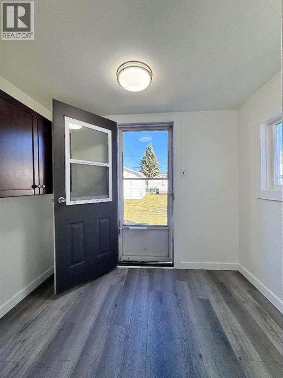 5219 48 Street, Camrose, Alberta  T4V 1M2 - Photo 7 - A2260947